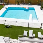 Apartmán Mesas Modern With Pool In *
