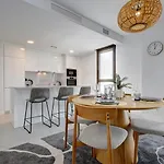 Mesas Modern With Pool In Appartement *