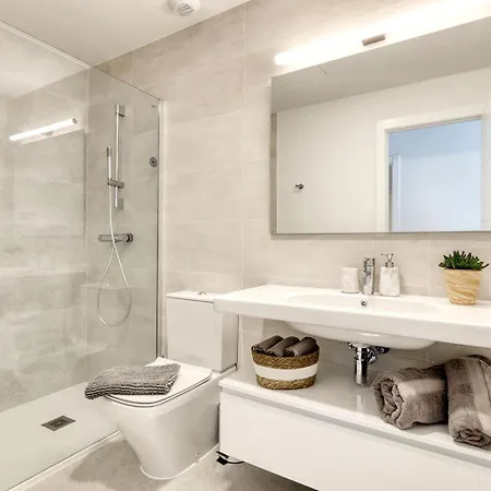 Mesas Modern With Pool In Lejlighed Estepona