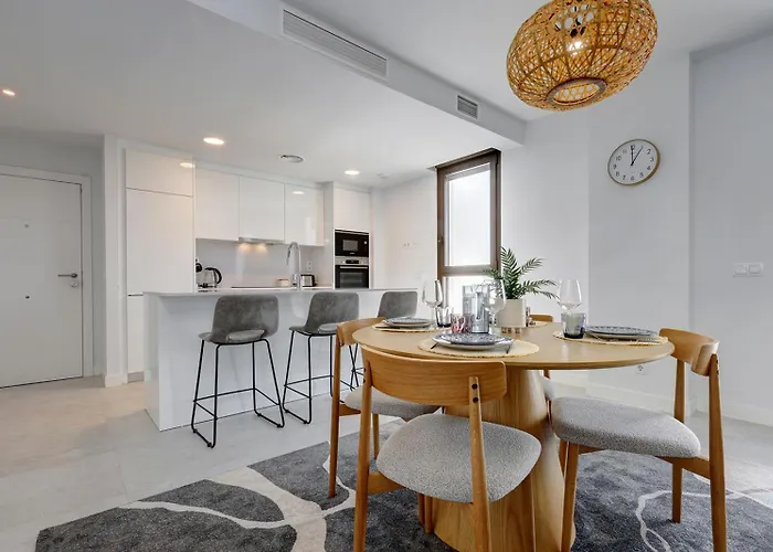 Mesas Modern With Pool In شقة *